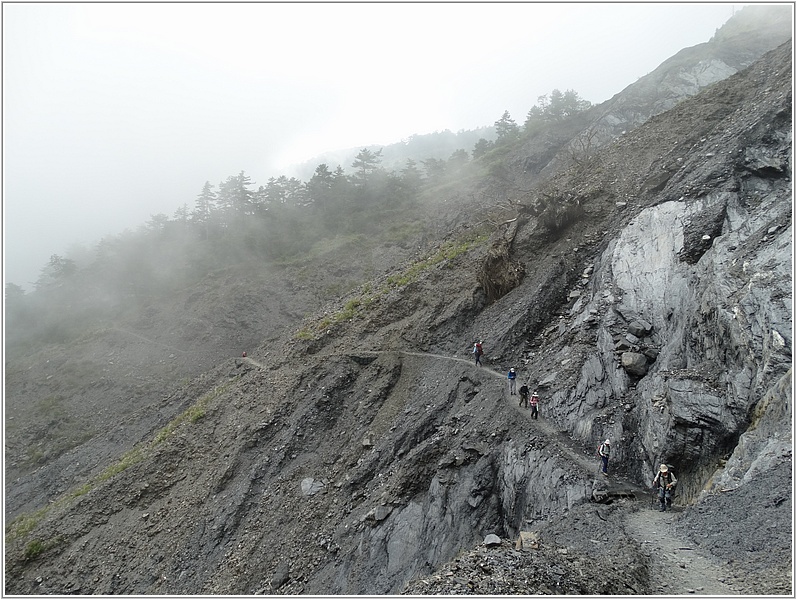 2014-09-28 14-06-15古道6K崩塌段.JPG